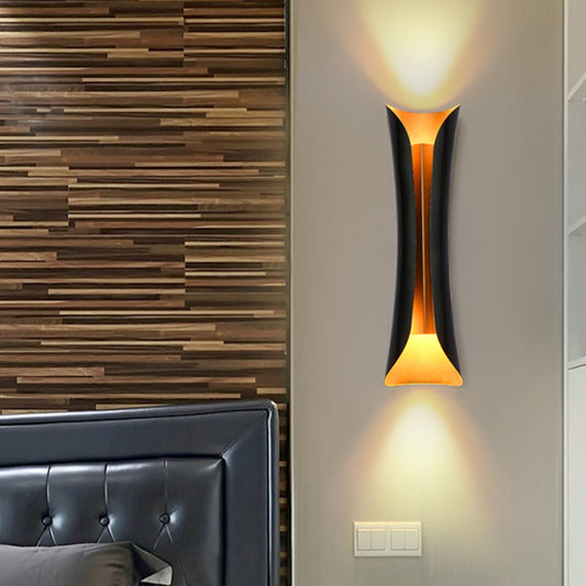Modern Curl Wall Sconce | Black Metal Indoor Wall Light