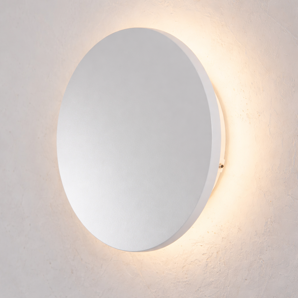 Modern Wall Light Fixture 18cm Metal & Acrylic | Black or White | 110-240V